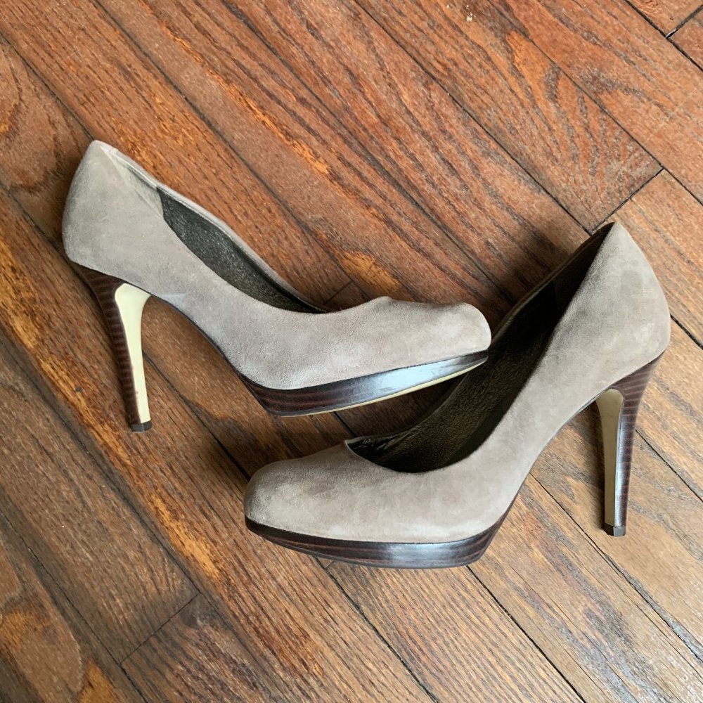 Banana Republic Suede Pumps | Gray | Size 6